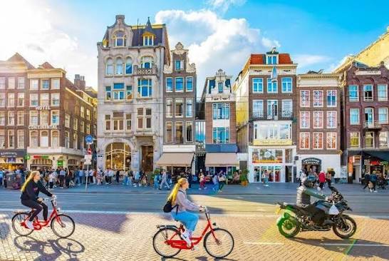 Amsterdam canal with bicycles