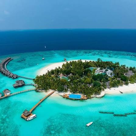 Maldives overwater villa honeymoon
